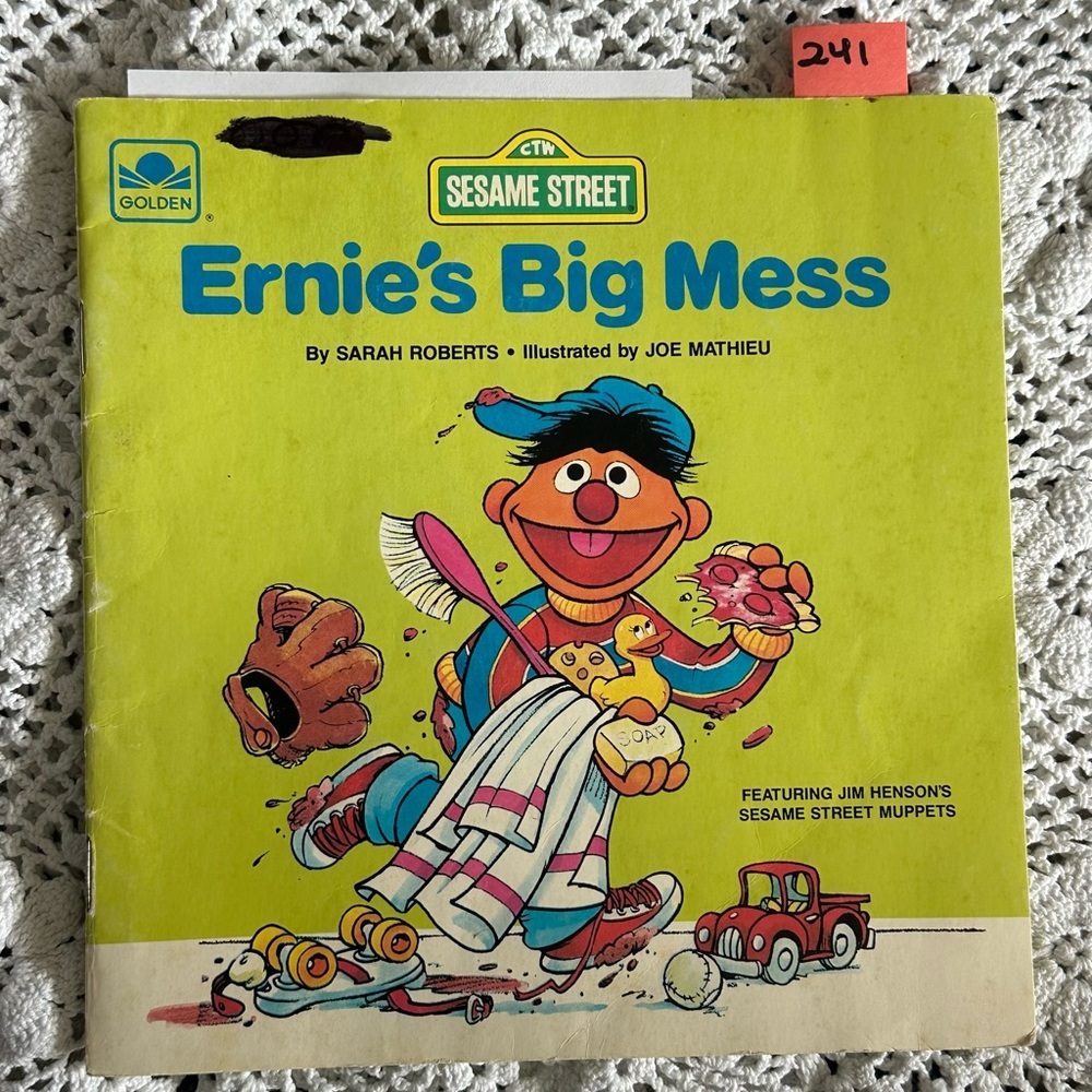 Sesame Street Ernie's Big Mess Kids Book